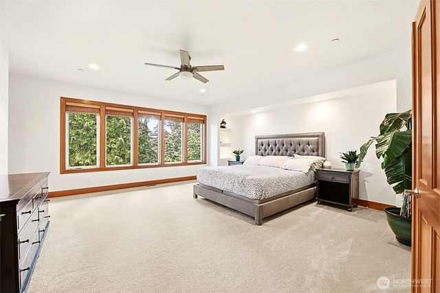 18603 E Spring Lake Drive SE, Renton, WA 98058
