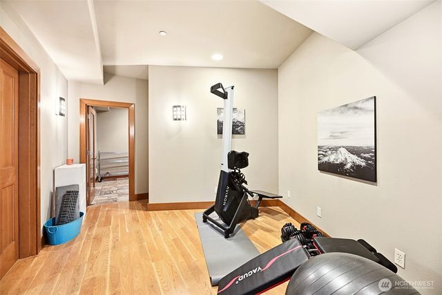 18603 E Spring Lake Drive SE, Renton, WA 98058
