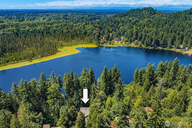 18603 E Spring Lake Drive SE, Renton, WA 98058