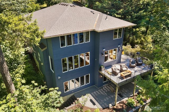 18603 E Spring Lake Drive SE, Renton, WA 98058