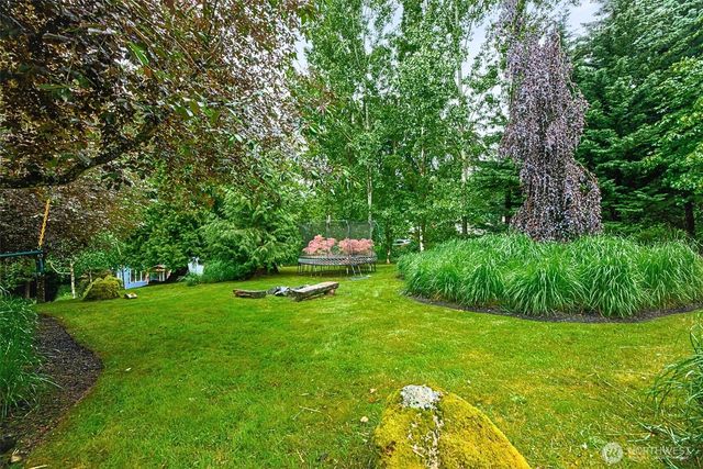 18603 E Spring Lake Drive SE, Renton, WA 98058