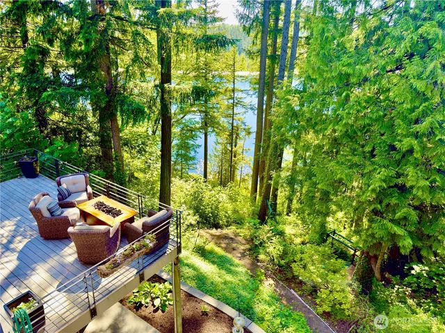 18603 E Spring Lake Drive SE, Renton, WA 98058