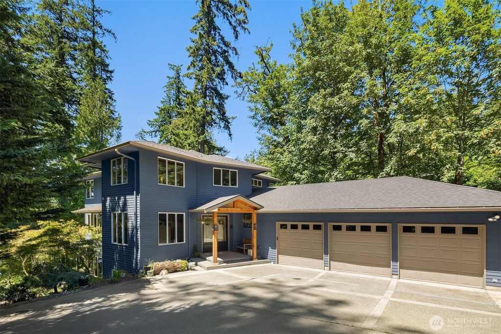 18603 E Spring Lake Drive SE, Renton, WA 98058