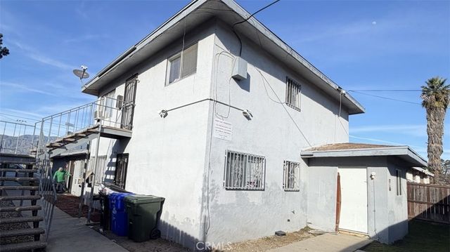 687 W 17th, San Bernardino, CA 92405
