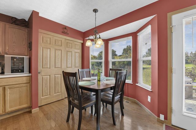 1548 Grove Hill Drive, Columbus, OH 43240