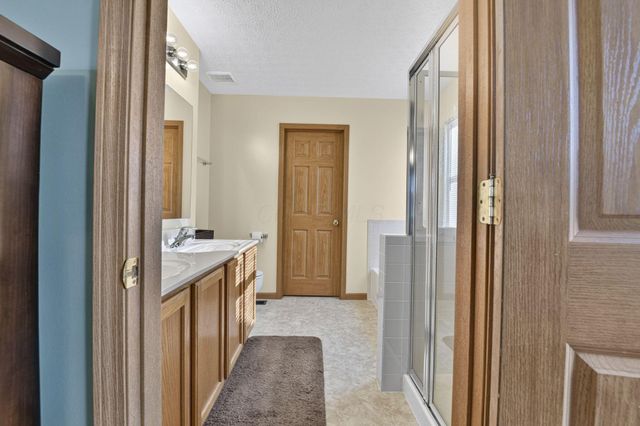 1548 Grove Hill Drive, Columbus, OH 43240