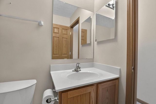 1548 Grove Hill Drive, Columbus, OH 43240