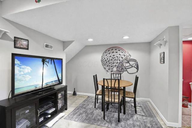 1548 Grove Hill Drive, Columbus, OH 43240