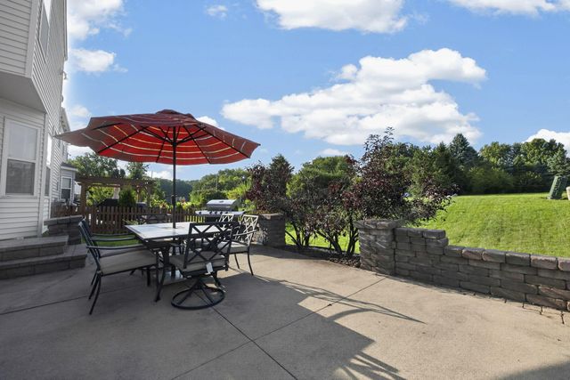 1548 Grove Hill Drive, Columbus, OH 43240