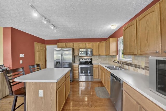 1548 Grove Hill Drive, Columbus, OH 43240