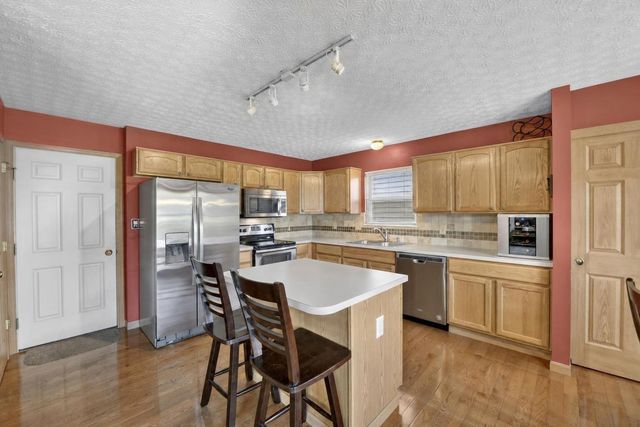 1548 Grove Hill Drive, Columbus, OH 43240