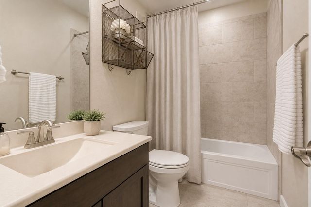 1500 Richland Hollow Lane, Friendswood, TX 77546