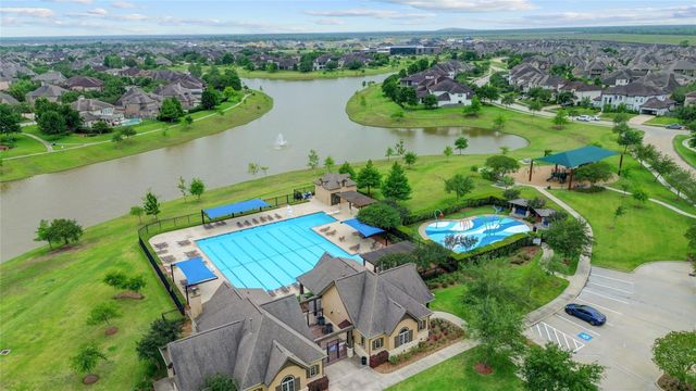 1500 Richland Hollow Lane, Friendswood, TX 77546