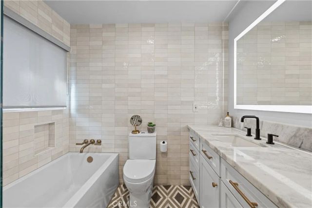 2195 Harwood North, Orange, CA 92865