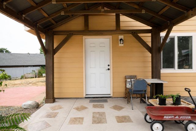 2617 SW Florer Drive, Grants Pass, OR 97527