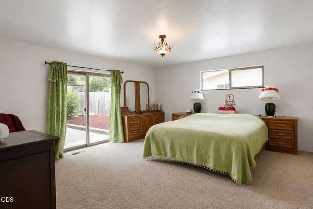 2617 SW Florer Drive, Grants Pass, OR 97527