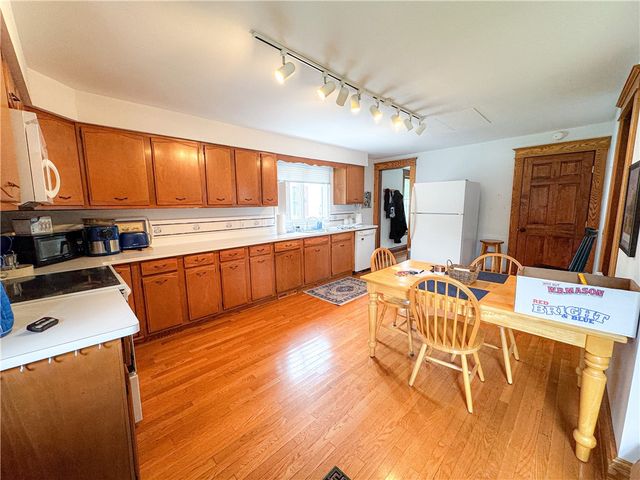 80 East Main Street, Leroy, NY 14482