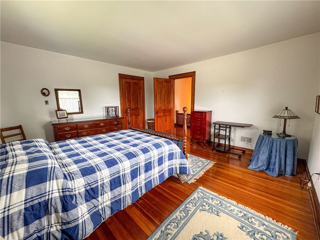 80 East Main Street, Leroy, NY 14482