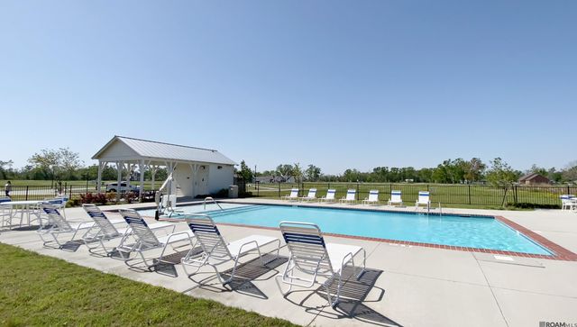 205 Queens Way, Thibodaux, LA 70301