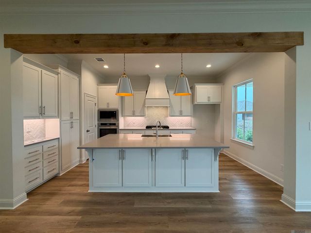 205 Queens Way, Thibodaux, LA 70301