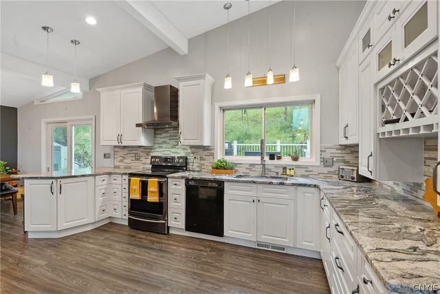 246 Waldorf Parkway, Dewitt, NY 13224