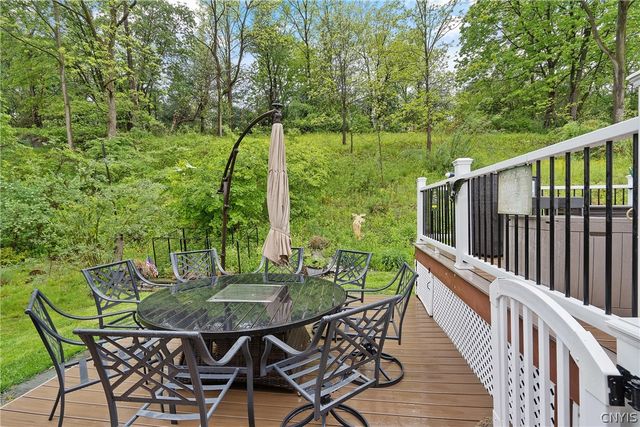 246 Waldorf Parkway, Dewitt, NY 13224