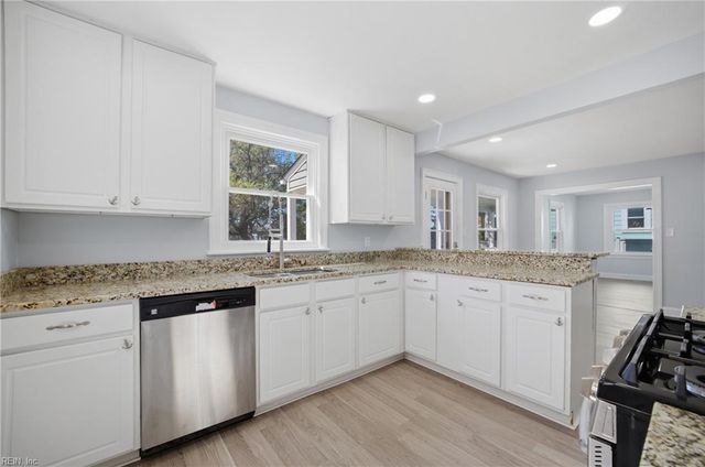 1129 Little Bay AVE, Norfolk, VA 23503