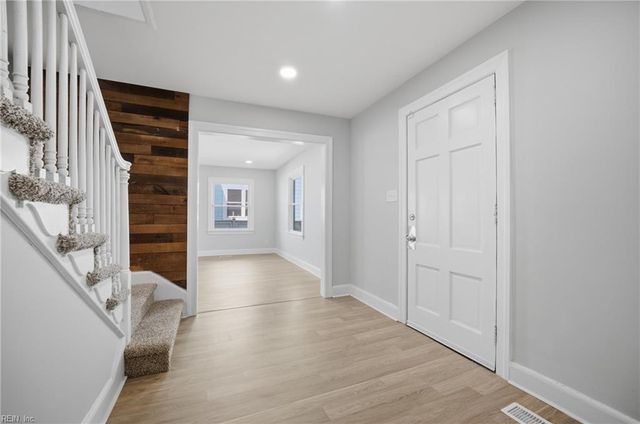 1129 Little Bay AVE, Norfolk, VA 23503