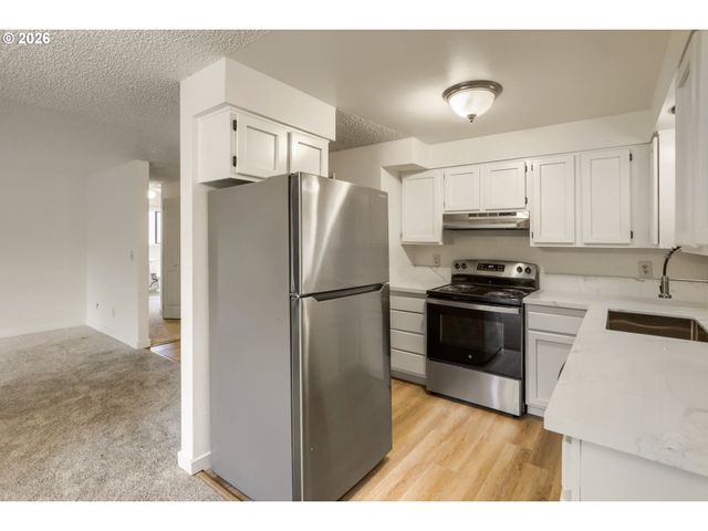 14853 Nw HUNTERS Dr, Beaverton, OR 97006