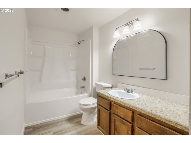 14853 Nw HUNTERS Dr, Beaverton, OR 97006