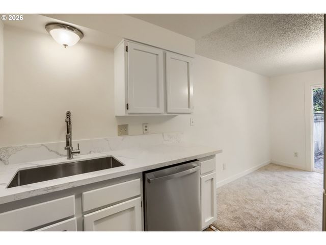 14853 Nw HUNTERS Dr, Beaverton, OR 97006