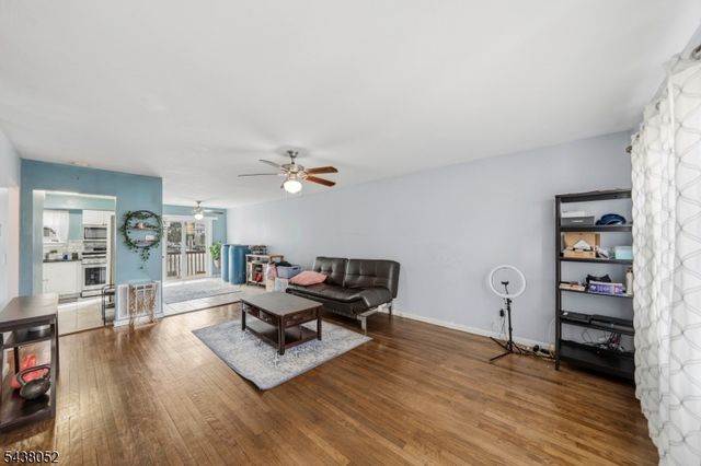 94 E 28th St, Bayonne City, NJ 07002