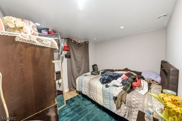 94 E 28th St, Bayonne City, NJ 07002