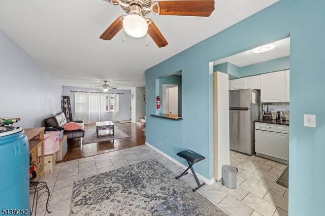 94 E 28th St, Bayonne City, NJ 07002