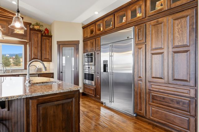 6105 S Harvest Ln, Greenacres, WA 99016