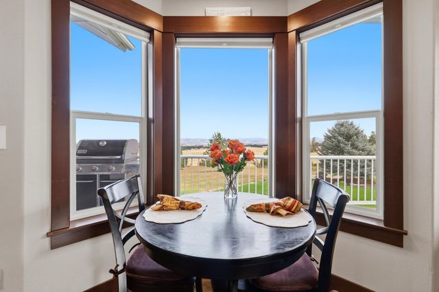 6105 S Harvest Ln, Greenacres, WA 99016