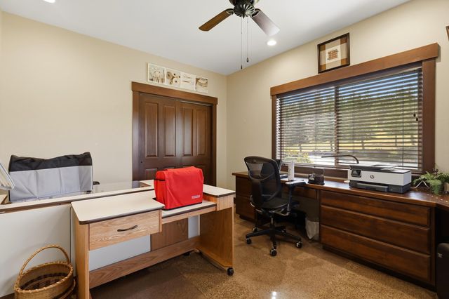 6105 S Harvest Ln, Greenacres, WA 99016