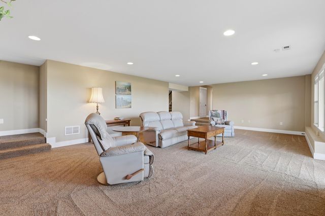 6105 S Harvest Ln, Greenacres, WA 99016