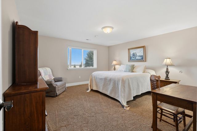 6105 S Harvest Ln, Greenacres, WA 99016