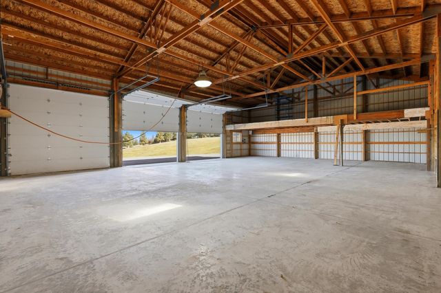 6105 S Harvest Ln, Greenacres, WA 99016