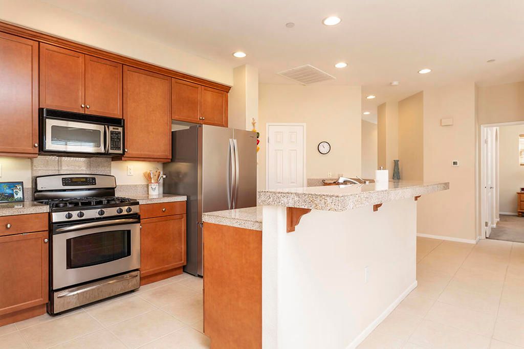 Image 12 of property listing at 1370 Yermo Drive S, Palm Springs, CA 92262