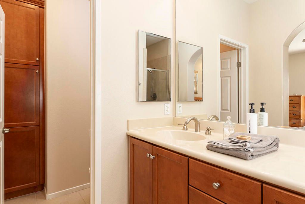 Image 34 of property listing at 1370 Yermo Drive S, Palm Springs, CA 92262