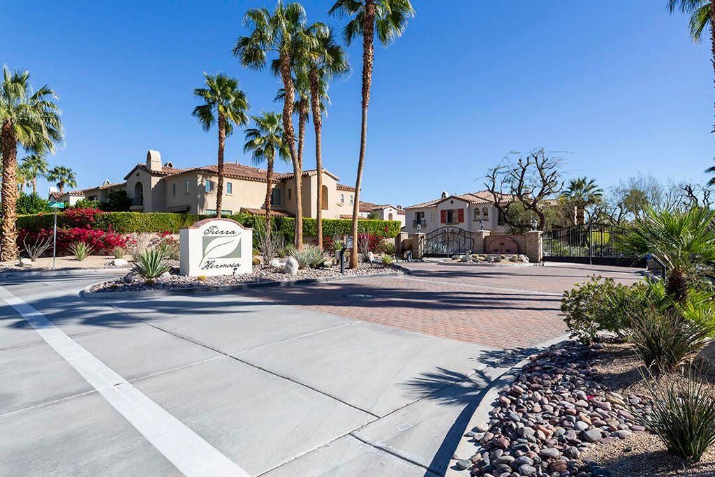 Image 35 of property listing at 1370 Yermo Drive S, Palm Springs, CA 92262
