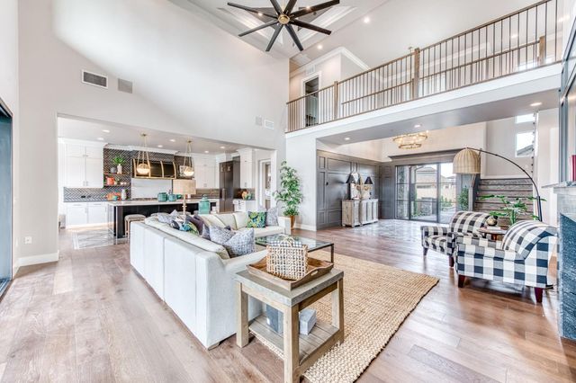 11417 N Portofino Drive, Fresno, CA 93730