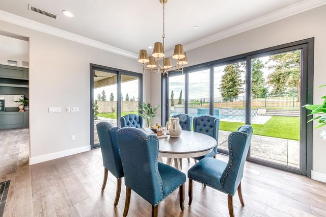 11417 N Portofino Drive, Fresno, CA 93730