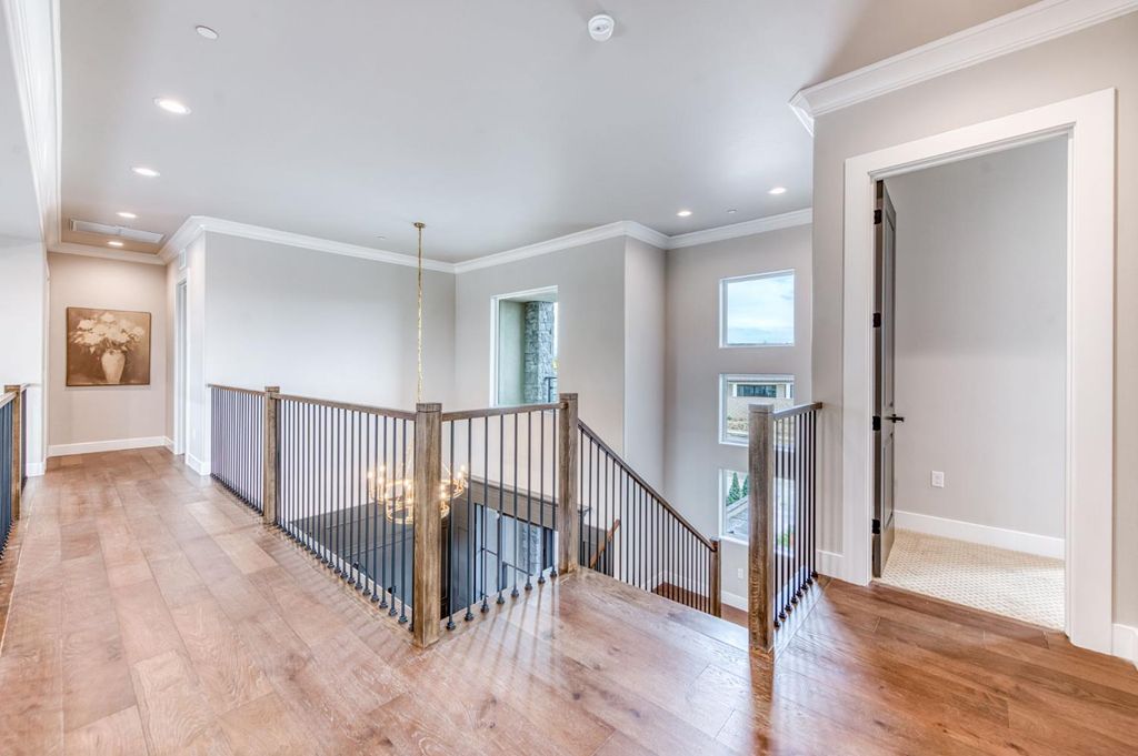 Image 18 of property listing at 11417 N Portofino Drive, Fresno, CA 93730