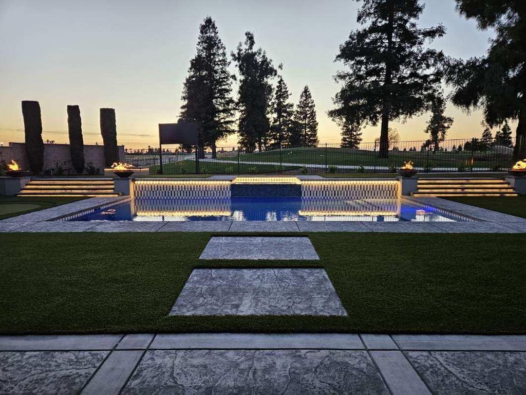 Image 21 of property listing at 11417 N Portofino Drive, Fresno, CA 93730