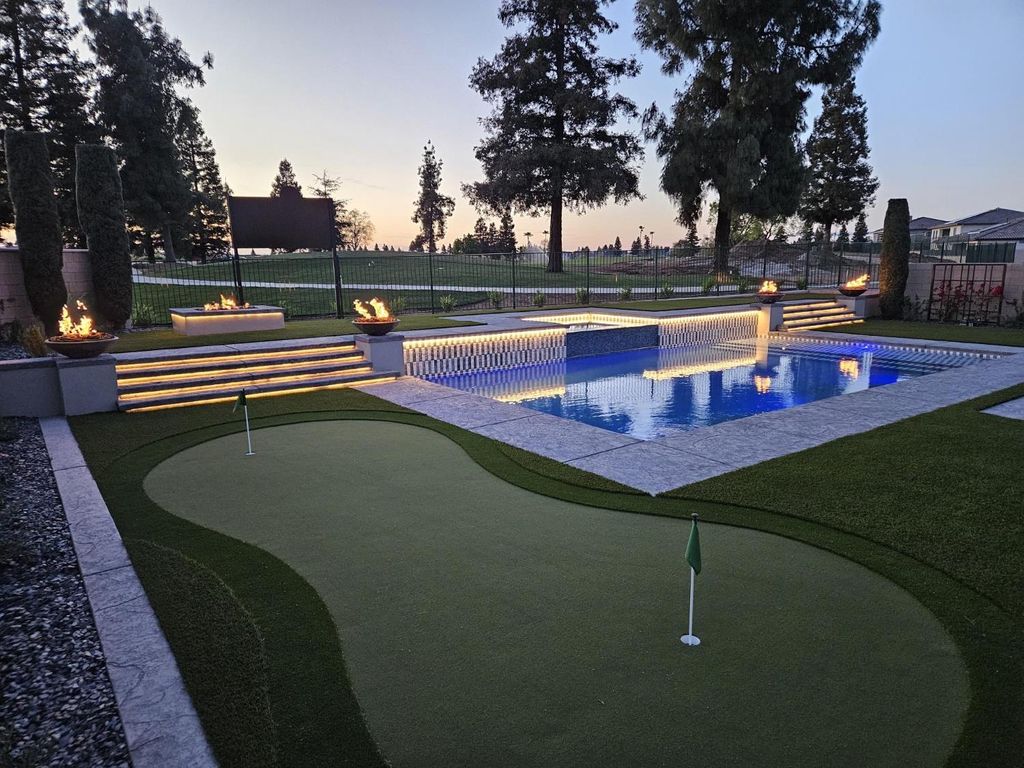 Image 22 of property listing at 11417 N Portofino Drive, Fresno, CA 93730