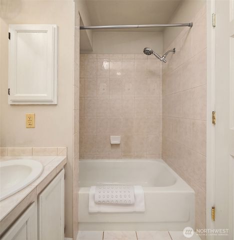 3121 206th Place SW, Lynnwood, WA 98036