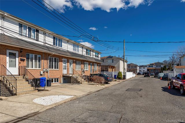 21 Spirit Lane, Staten Island, NY 10303